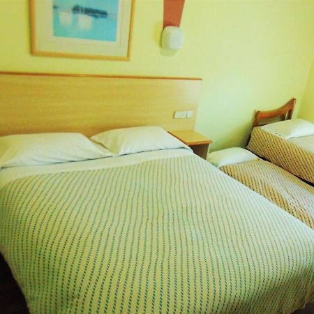 Hotel Aragon La Puebla De Alfinden Esterno foto