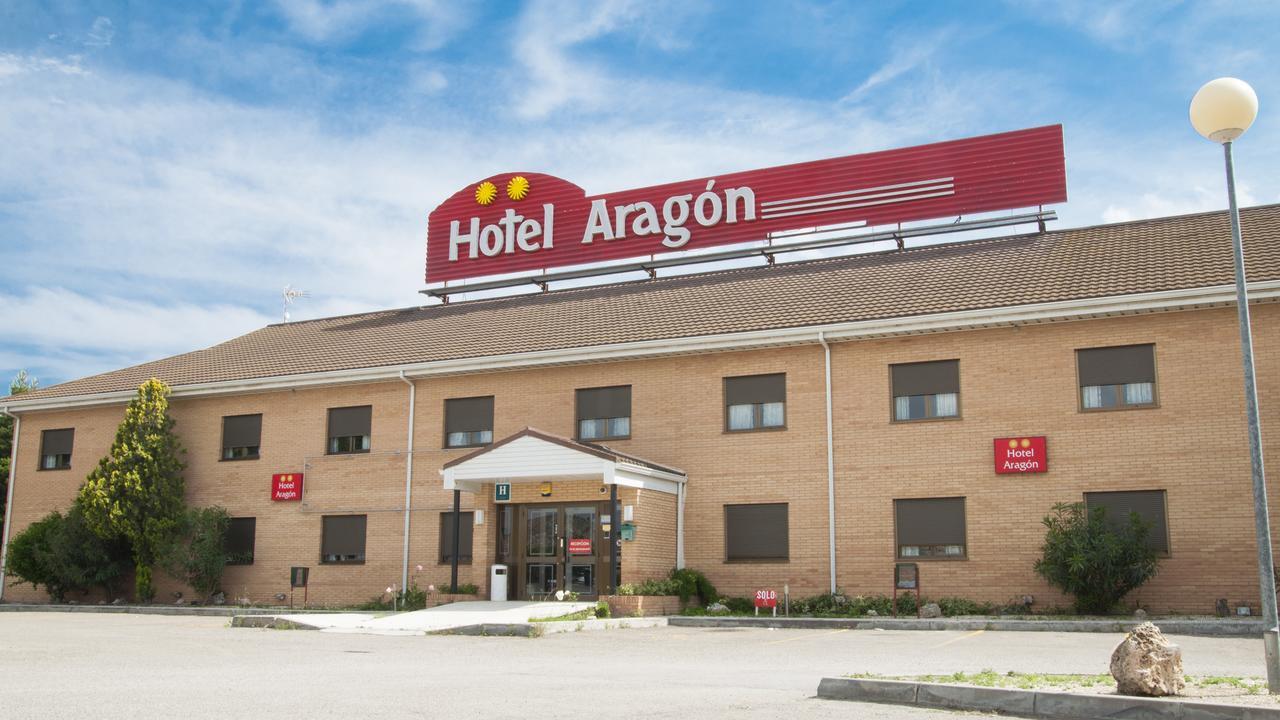 Hotel Aragon La Puebla De Alfinden Esterno foto